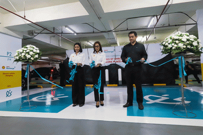 Peluncuran EV Charging by Shell Recharge di Lantai P2, Pacific Place Mall, Jakarta, Kamis (19/1/2023).