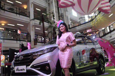 Suasana pameran Kalla Toyota bertema Candy Land di Mall Ratu Indah, Makassar, Rabu (18/1/2023).