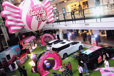 Suasana pameran Kalla Toyota bertema Candy Land di Mall Ratu Indah, Makassar, Rabu (18/1/2023).