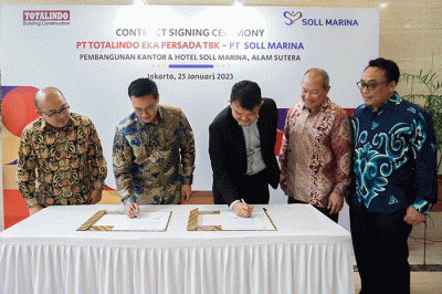 Penandatanganan proyek Pembangunan Kantor dan Hotel Soll Marina Alam Sutera di Kantor Pusat Totalindo, Tebet, Jakarta Selatan, Rabu (25/1/2023).