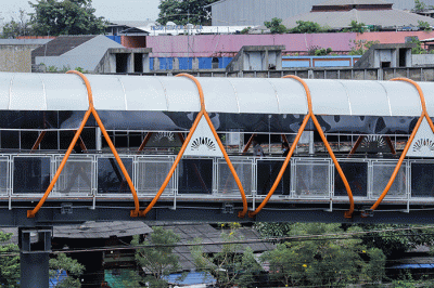 Penjabat (Pj) Gubernur DKI Jakarta Heru Budi Hartono saat menghadiri peresmian Skywalk Kebayoran Lama, Jakarta Selatan, Jumat (27/1/2023).
