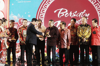 Executive Chairman MNC Group Hary Tanoesoedibjo Menghadiri dan memberikan sambutan di acara Imlek PSMTI Jawa Timur, Jumat (27/1/2023).