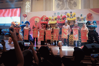 Wamenparekraf Angela Tanoesoedibjo saat menghadiri Festival Budaya Tionghoa, di REGALE Int'l Convention Center Medan, Sumatra Utara, Kamis (26/1/2023).