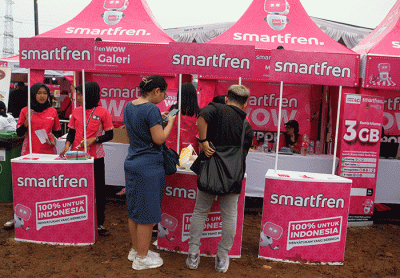 Warga menghadiri festival WOW 100% di Depok, Jawa Barat, Sabtu (28/1/2023).