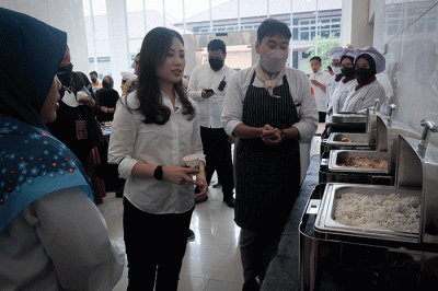 Wamenparekraf Angela berdialog dengan pihak manajemen Poltekpar Medan, di Ruang Rapat Poltekpar Medan, Sumatra Utara, Kamis (26/1/2023).