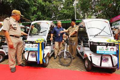 Peringatan Hari Pengurangan Emisi CO2 dan Peresmian Electrifying Lifestyle Setu Babakan, Jakarta, Selasa (31/1/2023).