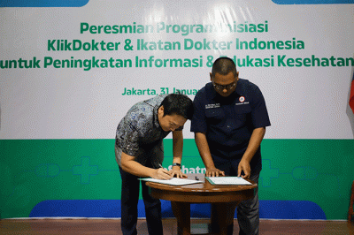 Penandatanganan kerja sama antara KlikDokter dan Ikatan Dokter Indonesia (IDI) di Gedung Pusat IDI, Jakarta, Selasa (31/1/2023).