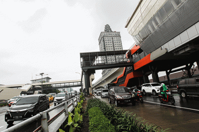 Begini penampakan terkini progres revitalisasi halte Cawang Cikoko, Jakarta, Rabu (1/2/2023)