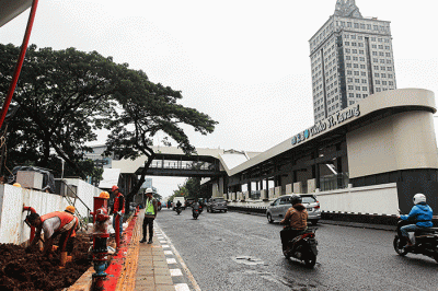 Begini penampakan terkini progres revitalisasi halte Cawang Cikoko, Jakarta, Rabu (1/2/2023)