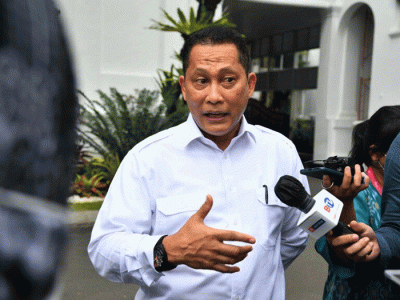 Menteri Perdagangan Zulkifli Hasan memberikan keterangan usai mengikuti rapat yang dipimpin oleh Presiden Joko Widodo di Istana Merdeka, Jakarta.