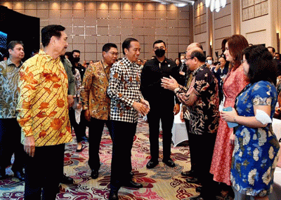 Presiden Joko Widodo memberikan pidatonya saat acara Mandiri Investment Forum 2023, di Hotel Fairmont, Jakarta, Rabu (1/2/2023).