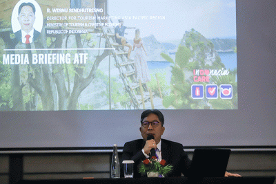 Director For Tourism Marketing Asia Pacific Region, Raden Wisnu Sindhutrisno memberikan pemaparan saat Media Brefing dalam ASEAN Tourism Forum 2023.