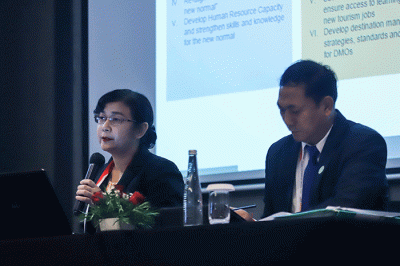 Ministry of Hotels and Tourism of Myanmar, Khaing Mee Mee Htun memberikan pemaparan saat NTO's Media Briefing dalam ASEAN Tourism Forum (ATF) 2023.