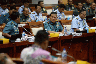 Panglima TNI Laksamana TNI Yudo Margono saat mengikuti rapat kerja bersama Komisi I DPR di Kompleks Parlemen, Senayan, Jakarta, Kamis (2/2/2023).