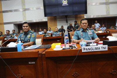 Panglima TNI Laksamana TNI Yudo Margono saat mengikuti rapat kerja bersama Komisi I DPR di Kompleks Parlemen, Senayan, Jakarta, Kamis (2/2/2023).