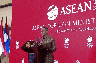 Menteri Luar Negeri Indonesia Retno Marsudi mengatakan negara-negara ASEAN lainnya mendukung upaya Indonesia untuk mengatasi isu Myanmar.