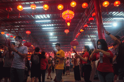 Perayaan Cap Go Meh Pulau Kemaro Palembang yang menandai akhir perayaan tahun baru Imlek shio Kelinci Air dirayakan warga keturunan Cina, Sabtu (4/2/2023).
