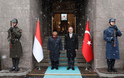 Menteri Pertahanan Prabowo Subianto melaksanakan pertemuan dengan Menteri Pertahanan Nasional Republik Turki Hulusi Akar, di Bakanlıklar, Ankara, Turki.