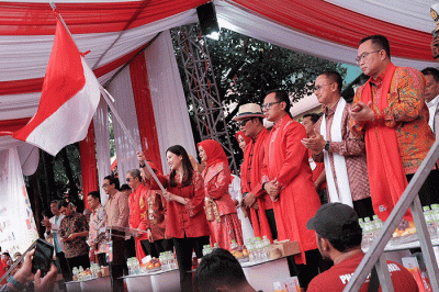 Wakil Menteri Pariwisata dan Ekonomi Kreatif (Wamenparekraf) Angela Tanoesoedibjo mengapresiasi penyelenggaraan peringatan Cap Go Meh 2023 di Bogor, Jawa Barat.