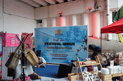 Kadin Jakarta Pusat kembali mengadakan Roadshow Festival UMKM guna mengantisipasi gejolak melemahnya ekonomi global di Terowongan Kendal, Jakarta.