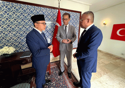 Menteri Perdagangan Zulkifli Hasan saat menyambangi kantor kedutaan besar Turki di Jakarta, Rabu (8/2/2023).