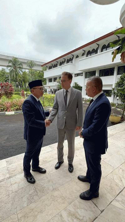 Menteri Perdagangan Zulkifli Hasan saat menyambangi kantor kedutaan besar Turki di Jakarta, Rabu (8/2/2023).