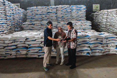 Direktur Pemasaran Pupuk Indonesia, Gusrizal mengatakan bahwa stok pupuk subsidi tersebut terdiri dari pupuk urea sebesar 309.869 ton dan NPK sebesar 303.269.