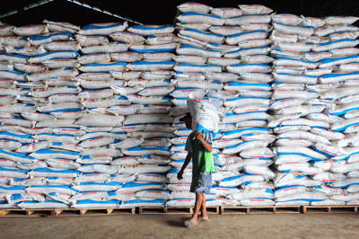 Direktur Pemasaran Pupuk Indonesia, Gusrizal mengatakan bahwa stok pupuk subsidi tersebut terdiri dari pupuk urea sebesar 309.869 ton dan NPK sebesar 303.269.