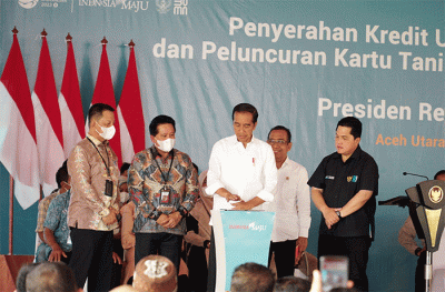 Peluncuran Kartu Tani Digital dan KUR BSI di Lapangan Komplek PIM, Kecamatan Dewantara, Kabupaten Aceh Utara, Provinsi Aceh, Jumat (10/2/2023).