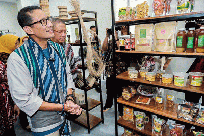 Menparekraf Sandiaga Salahuddin Uno saat menghadiri acara Pelatihan Pelaku Ekonomi Kreatif Pemula dan Peluncuran Calendar of Event Kalbar 2023.