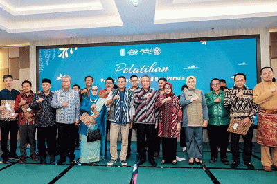 Menparekraf Sandiaga Salahuddin Uno saat menghadiri acara Pelatihan Pelaku Ekonomi Kreatif Pemula dan Peluncuran Calendar of Event Kalbar 2023.