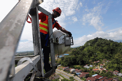 XL Axiata terus berupaya meningkatkan kualitas jaringan 4G di Kalimantan. Perluasan jaringan hingga ke pelosok dan wilayah perbatasan negara.