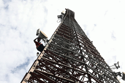XL Axiata terus berupaya meningkatkan kualitas jaringan 4G di Kalimantan. Perluasan jaringan hingga ke pelosok dan wilayah perbatasan negara.