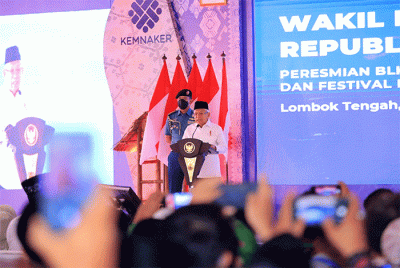 Wakil Presiden KH Ma’ruf Amin meresmikan sebanyak 846 Balai Latihan Kerja Komunitas (BLKK) Tahun 2022 di Yayasan Ponpes Manhalul Ma`arif Darek, Lombok Tengah.