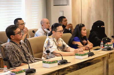 Wakil Ketua DPR RI Sufmi Dasco menerima audiensi para korban Meikarta di Gedung Nusantara III, Gedung DPR, Jakarta, Jumat (10/2/2023).