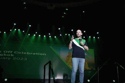 Manulife Indonesia merayakan pencapaian tahun 2022 melalui Agency Kick Off yang pertama kalinya di luar negeri bersama hampir 700 tenaga pemasar.