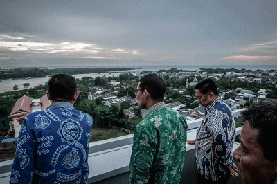 Menparekraf Sandiaga Salahuddin Uno saat meninjau Poltekpar Makassar, Sulawesi Selatan, Sabtu (11/2/2023).