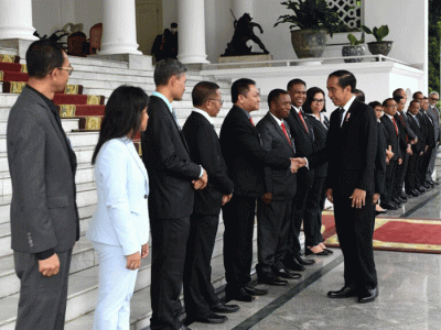 Presiden Joko Widodo menyambut kunjungan resmi Perdana Menteri (PM) Republik Demokratik Timor Leste, Taur Matan Ruak, di Istana Kepresidenan Bogor.