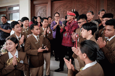 Menparekraf Sandiaga Salahuddin Uno dalam peluncuran program PMB-Poltekpar di sela-sela 