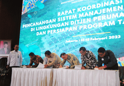 Perjanjian Kerja Sama (PKS) Program Kolaborasi Percepatan Penghapusan Kemiskinan Ekstrem melalui Perbaikan Rumah Tidak Layak Huni di Jakarta.