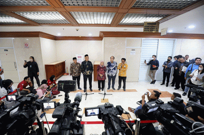 RDP terkait Biaya Haji Tahun 2023 di Gedung Parlemen, Senayan, Jakarta, Selasa (14/2/2023).