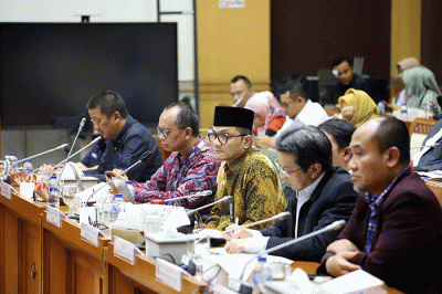 RDP terkait Biaya Haji Tahun 2023 di Gedung Parlemen, Senayan, Jakarta, Selasa (14/2/2023).