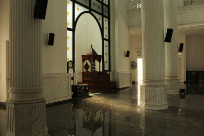 Suasana Masjid Ramlie Musofa di Jalan Danau Sunter Raya, Sunter Agung, Jakarta Utara, Rabu (15/2/2023).