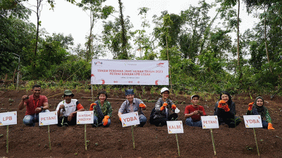 Penanaman perdana jahe merah di Desa Cikarang, Kecamatan Muncang, Lebak Banten, Rabu (15/2/2023).