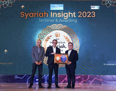 Top Sharia Business Unit in KBMI 2 Category yang diselenggarakan oleh The Iconomics, pada gelaran 3rd Indonesia Syariah Awards 2023 di Jakarta.
