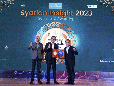 Top Sharia Business Unit in KBMI 2 Category yang diselenggarakan oleh The Iconomics, pada gelaran 3rd Indonesia Syariah Awards 2023 di Jakarta.