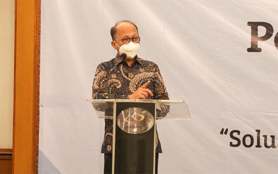 Sekjen Kementerian Ketenagakerjaan, Anwar Sanusi saat menyampaikan sambutan dan membuka acara Pembinaan Komunitas Hukum Kementerian Ketenagakerjaan di Jakarta.