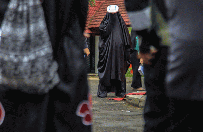 Dinas Kebudayaan Kota Palembang menghadirkan cosplayer dalam lomba cosplay dalam rangkaian kegiatan Festival Cerita Kota Palembang The Beggining.