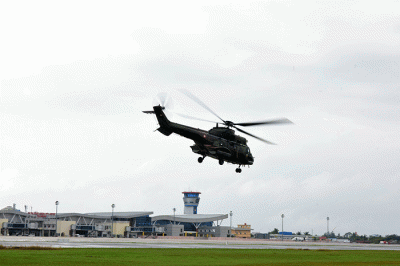 TNI AU, mengerahkan satu Helikopter NAS-332 Super Puma, untuk membantu pencarian dan pertolongan (SAR) Helikopter Polda Jambi.