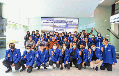 Direktur MNC Life, Risye Dillianti menjadi pembicara dalam program magang mahasiswa Universitas Paramadina di MNC Financial Center, Jakarta.